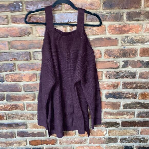 NWT Soho Jeans New York & Company Burgundy Cold Shoulder Sweater Size Medium - Picture 1 of 7